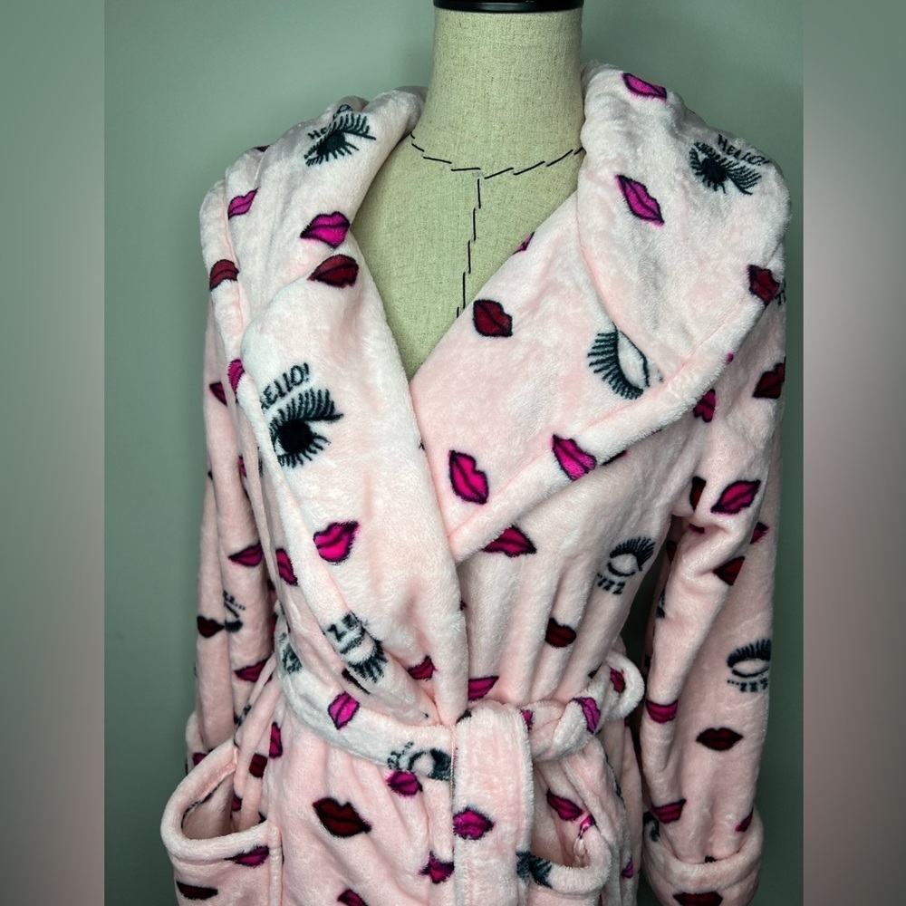 Betsey Johnson Super Soft Comfy Robe Pajamas Pink Cozy sz XS - Picture 2 of 8